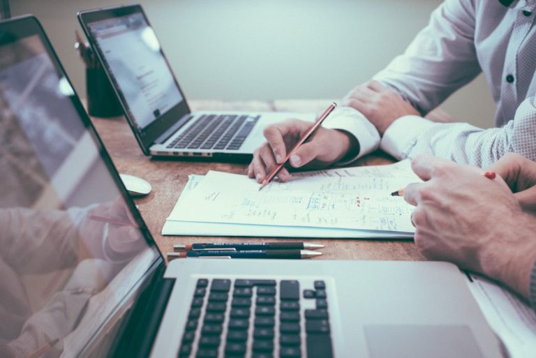 Project & Contract Management: Avoiding Cost Overruns and Boosting Completion Rates